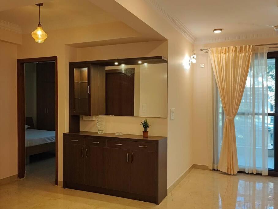 Tara Suites Premium Rooms In Central Indiranagar Bangalore Exterior foto